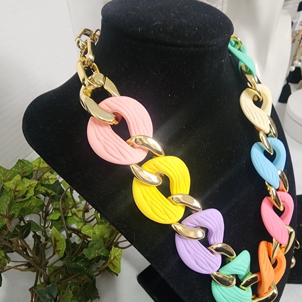 Chunky Pastel Multi Color Acrylic Chain Necklace Earrings Set New - Picture 3 of 8